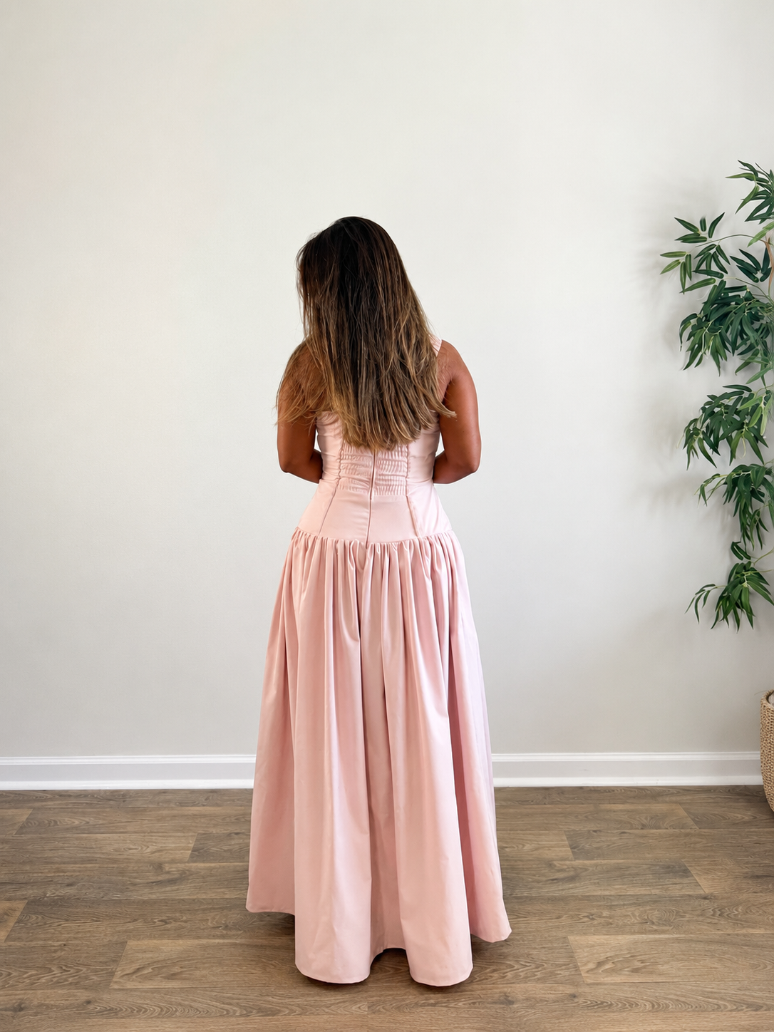 Rosé Elegance Midi Dress