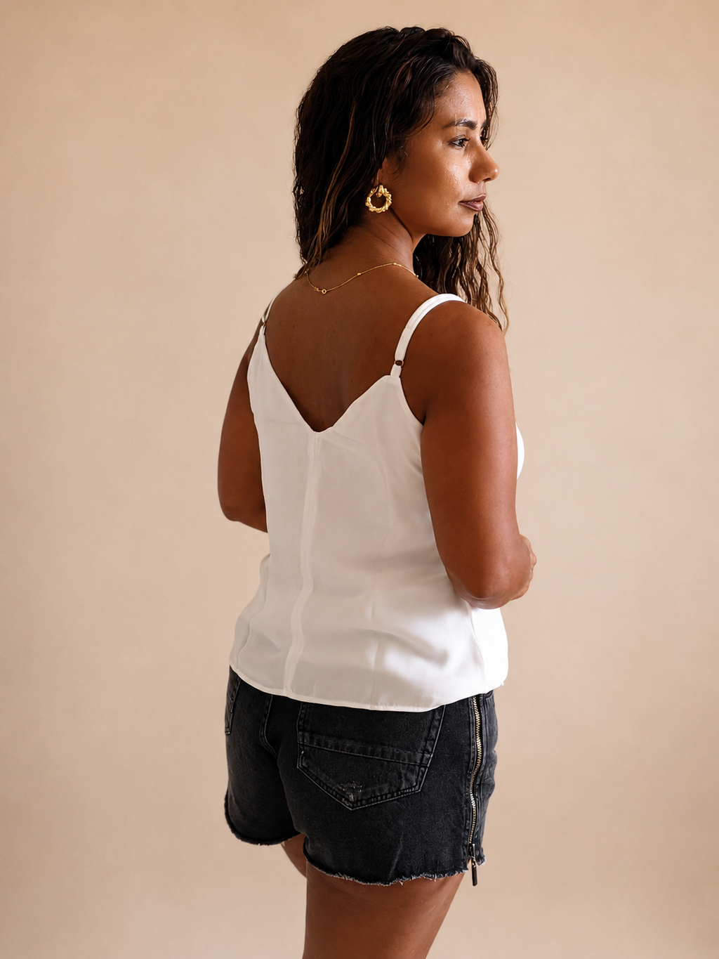 Essential Satin Tainá